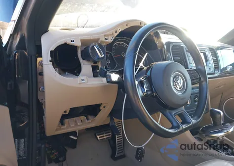 2013 Volkswagen Beetle Turbo z USA, uszkodzony, nr VIN 3VW7A7AT1DM802957